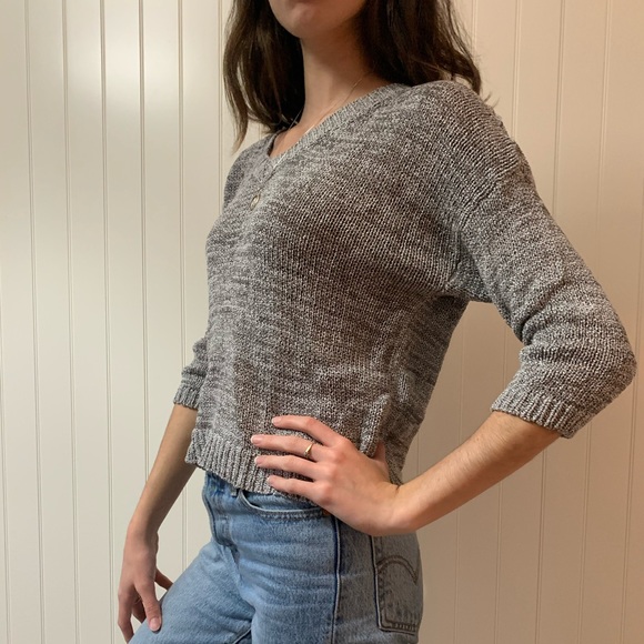 Women’s V-Neck Sweater - Picture 4 of 6